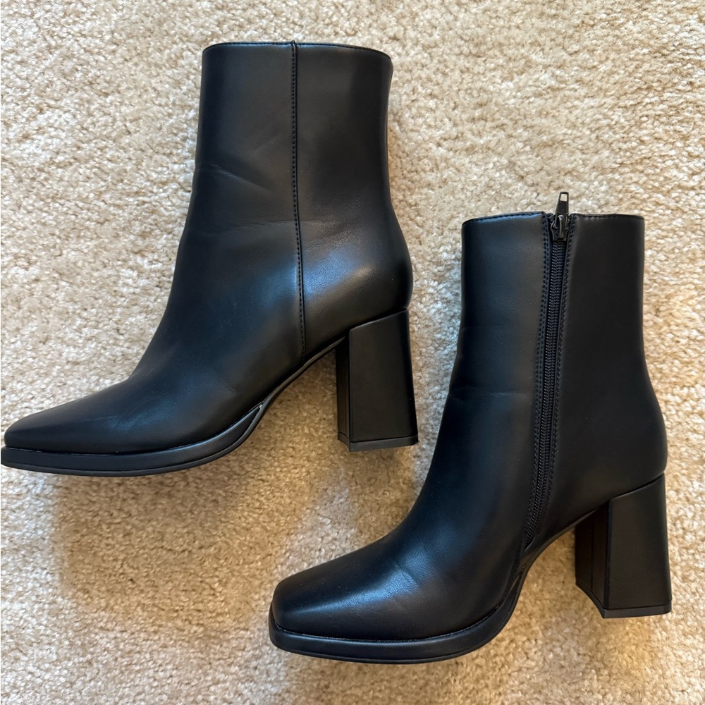 New black booties with block heel